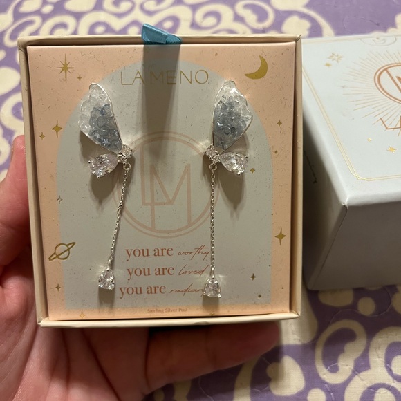 La Meno Crystal Butterfly Earrings New in Box! - Picture 4 of 7